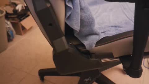 Gilly online show from 12/16/24, 05:22