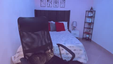 Snapshot of maite_kanes chatting on 02/08/25, 10:51 Maite online show from 02/08/25, 10:51