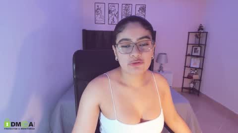 Snapshot of maite_kanes chatting on 09/10/25, 03:39 Maite online show from 09/10/25, 03:39