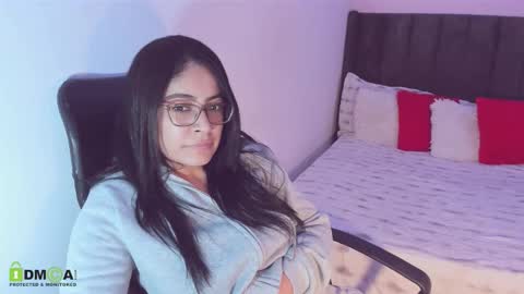 Maite online show from 10/23/25, 03:39