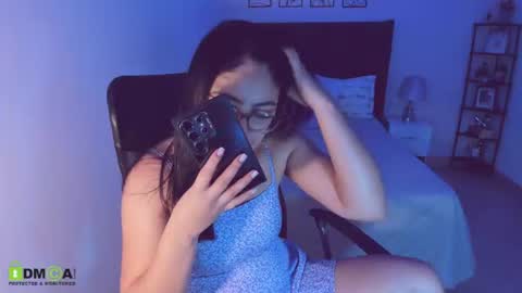Snapshot of maite_kanes chatting on 06/21/26, 11:51 Maite online show from 06/21/26, 11:51