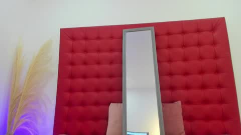 maite_smith69 online show from 02/09/25, 11:58