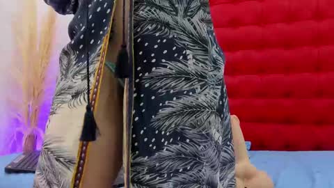 maite_smith69 online show from 02/13/25, 05:54