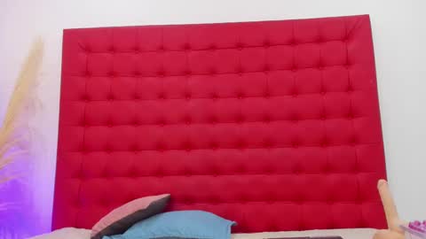 maite_smith69 online show from 02/25/25, 06:20