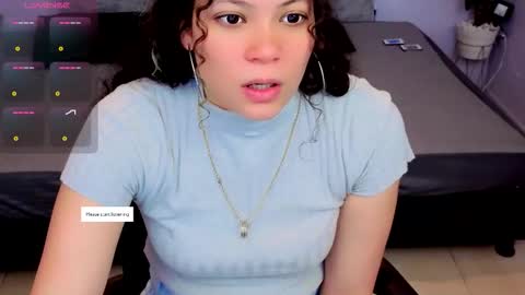 Snapshot of maite_stone1 chatting on 10/12/25, 03:27 MAITE STONE1 online show from 10/12/25, 03:27