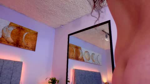 MAITE STONE1 online show from 10/30/25, 03:30