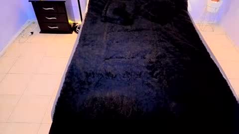 MAITE STONE1 online show from 11/11/25, 03:17