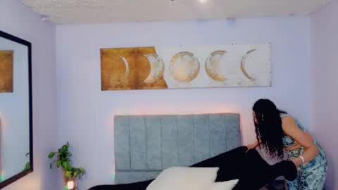 MAITE STONE1 online show from 11/24/25, 03:50