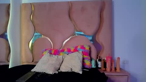 maite online show from 02/22/25, 02:19