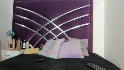 maite online show from 09/22/25, 09:39