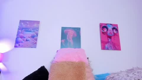 mai  online show from 11/17/25, 07:08