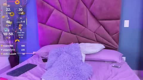 Snapshot of maithe_ferrer chatting on 02/19/25, 09:50 MAITHEFERRER online show from 02/19/25, 09:50