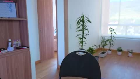  Lauu online show from 06/10/26, 07:13
