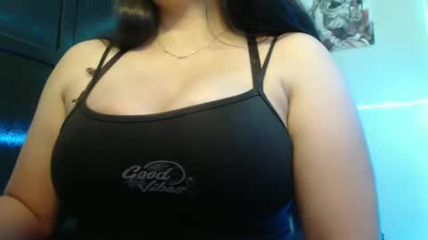 Hello friends Im on another account    online show from 12/14/24, 02:12