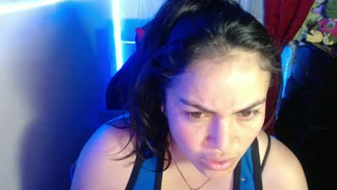 Hello friends Im on another account    online show from 01/11/25, 01:37