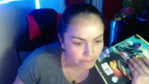 Hello friends Im on another account    online show from 01/22/25, 05:48