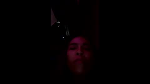 Snapshot of majestic_bella chatting on 04/21/26, 02:48 Bella online show from 04/21/26, 02:48