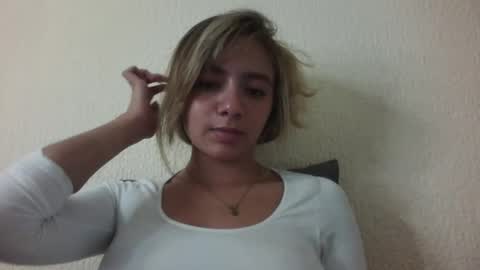 Snapshot of majo_gomezz chatting on 02/05/26, 12:04 majo_gomezz online show from 02/05/26, 12:04