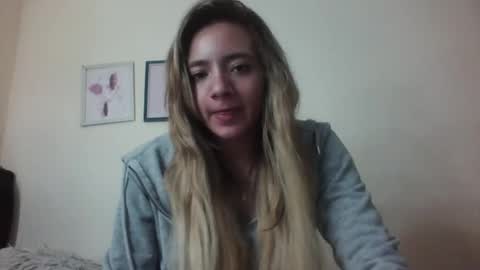Snapshot of majo_gomezz chatting on 02/08/26, 12:36 majo_gomezz online show from 02/08/26, 12:36