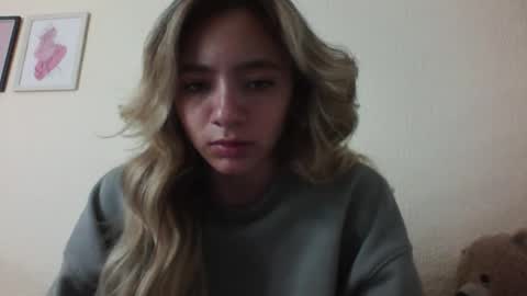 Snapshot of majo_gomezz chatting on 02/13/26, 12:06 majo_gomezz online show from 02/13/26, 12:06