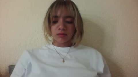 Snapshot of majo_gomezz chatting on 02/25/26, 11:36 majo_gomezz online show from 02/25/26, 11:36