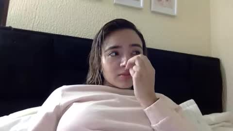 majo_gomezz online show from 04/17/26, 11:41