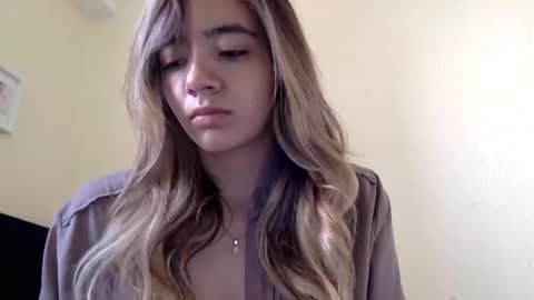 majo_gomezz online show from 06/03/26, 04:12