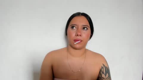 Snapshot of majo_rose chatting on 02/06/25, 08:02 MAJO ROSE  online show from 02/06/25, 08:02