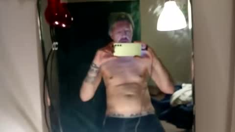 Snapshot of majorxoxo chatting on 02/18/25, 02:16 majorxoxo online show from 02/18/25, 02:16