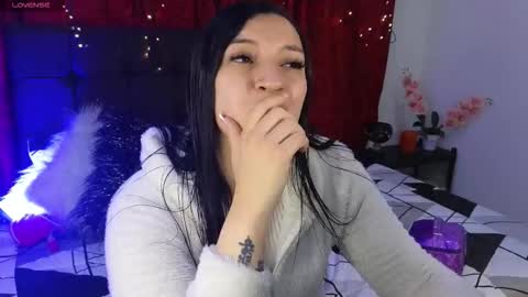 Celeste Bonet  online show from 10/09/25, 11:41