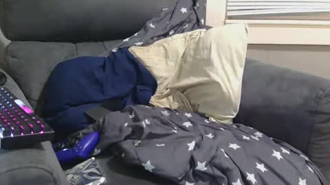 Snapshot of mak232000 chatting on 11/29/25, 01:52 mak online show from 11/29/25, 01:52