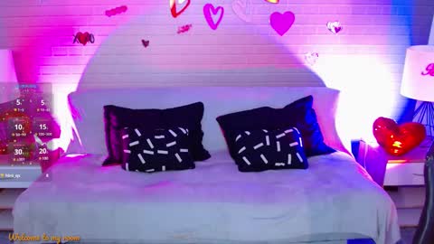 Makarena  online show from 02/13/25, 11:06