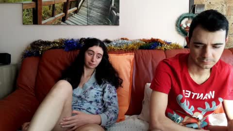 Snapshot of make_me_feel chatting on 12/29/24, 12:12 Lena Ian online show from 12/29/24, 12:12