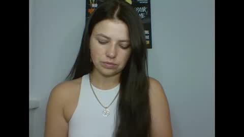 make_mesmile online show from 09/08/25, 05:23