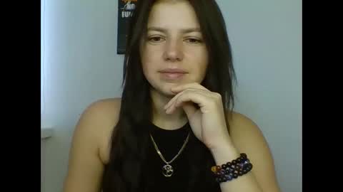 make_mesmile online show from 11/25/25, 07:08