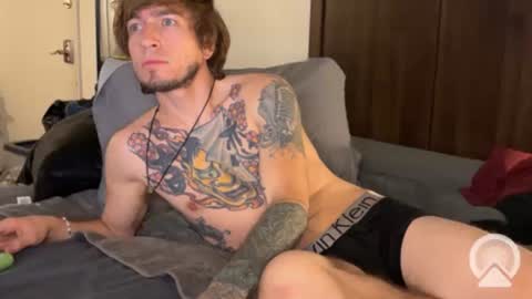 Snapshot of makeithott chatting on 02/15/25, 09:49 makeithott online show from 02/15/25, 09:49