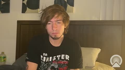 Snapshot of makeithott chatting on 02/24/25, 12:37 makeithott online show from 02/24/25, 12:37