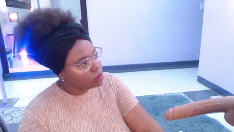 makena online show from 02/01/25, 02:47