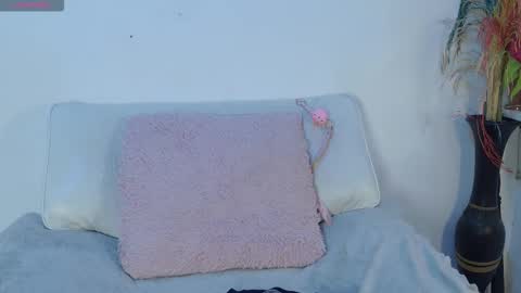 Snapshot of makii__ chatting on 02/08/26, 08:34 Maki online show from 02/08/26, 08:34