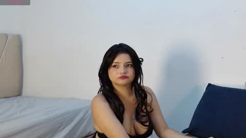 Snapshot of makii__ chatting on 02/22/26, 07:34 Maki online show from 02/22/26, 07:34