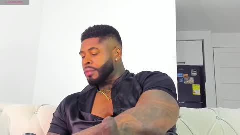 Snapshot of makonneen chatting on 12/05/25, 03:26 Makonnen online show from 12/05/25, 03:26