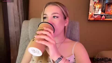 maksisisia online show from 12/22/25, 01:08