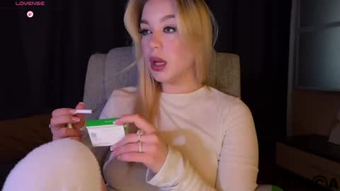 maksisisia online show from 04/19/26, 02:27