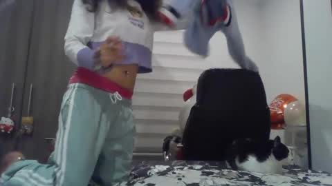 Snapshot of mal_norma chatting on 12/05/24, 05:15 Mal Norma online show from 12/05/24, 05:15