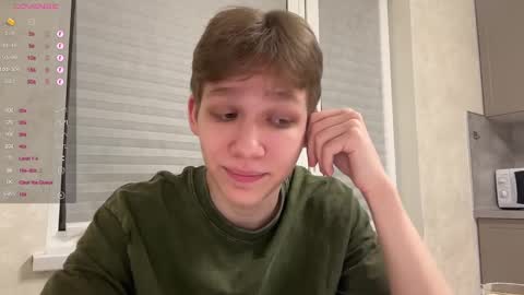 Snapshot of malcolm_yang chatting on 12/13/24, 12:31 Tom and Mark 3 online show from 12/13/24, 12:31