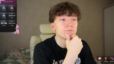 Snapshot of malcolm_yang chatting on 12/24/24, 11:17 Tom and Mark 3 online show from 12/24/24, 11:17