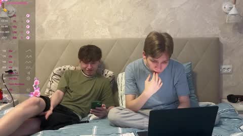 Snapshot of malcolm_yang chatting on 12/27/24, 02:43 Tom and Mark 3 online show from 12/27/24, 02:43