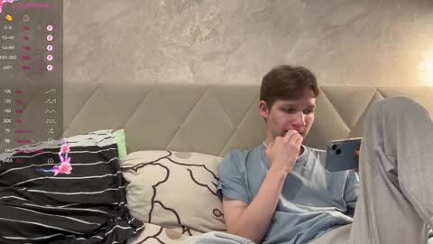 Snapshot of malcolm_yang chatting on 12/28/24, 02:10 Tom and Mark 3 online show from 12/28/24, 02:10