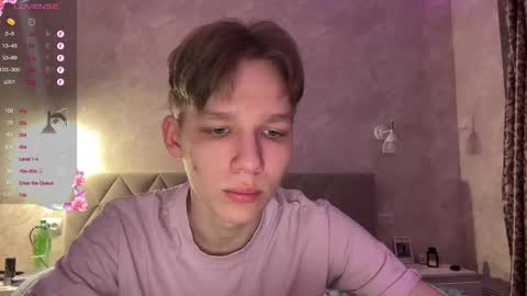 Snapshot of malcolm_yang chatting on 01/12/25, 12:33 Tom and Mark 3 online show from 01/12/25, 12:33