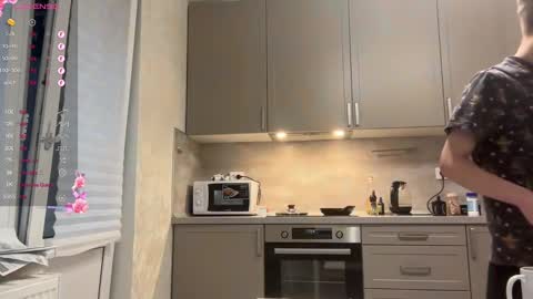 Snapshot of malcolm_yang chatting on 01/29/25, 01:38 Tom and Mark 3 online show from 01/29/25, 01:38